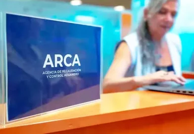 Recaudación: el IVA y el Impuesto a las Ganancias siguen en caída, aunque se desacelera el ritmo de la baja