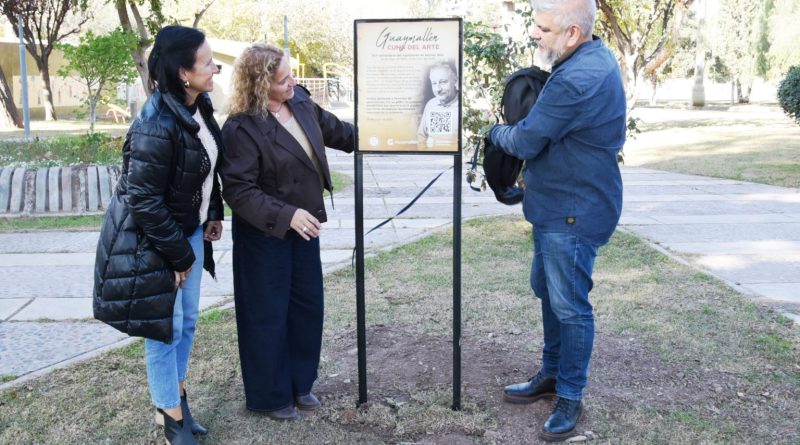 “Guaymallén, cuna del arte”: la Plaza de las Artes y las Flores luce una placa en homenaje a Hernán Abal