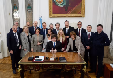 Milei reúne al Gabinete en plena interna por los dichos de Bullrich y la tensión que genera el caso Adorni