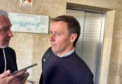 Un contratista declaró que Manuel Adorni gastó USD 245 mil para refaccionar su casa del country Indio Cuá