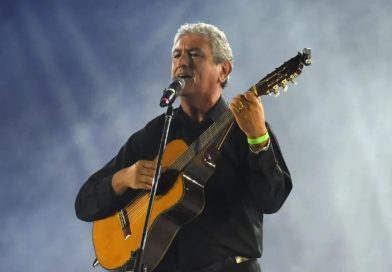 Roberto Mercado presenta “Zamba de mi esperanza. La que sabemos todos”, en la biblioteca Almafuerte