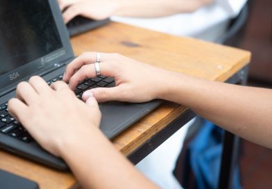 Educación lanza el curso Infancias y Adolescencias en Entornos Digitales