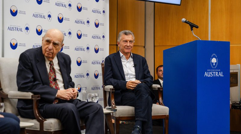 Liderazgo frente a la polarización: Macri, Sanguinetti y González debatieron sobre el futuro de la democracia en la Universidad Austral