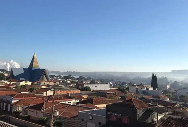 El pueblo en Brasil visitado por su ambiente, su gastronomía y sus festividades tradicionales