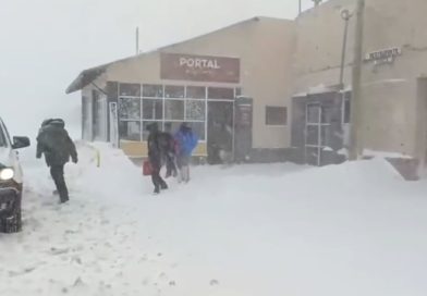 Gendarmería difundió imágenes de la evacuación en Las Cuevas: esperan 3 metros de nieve por el temporal