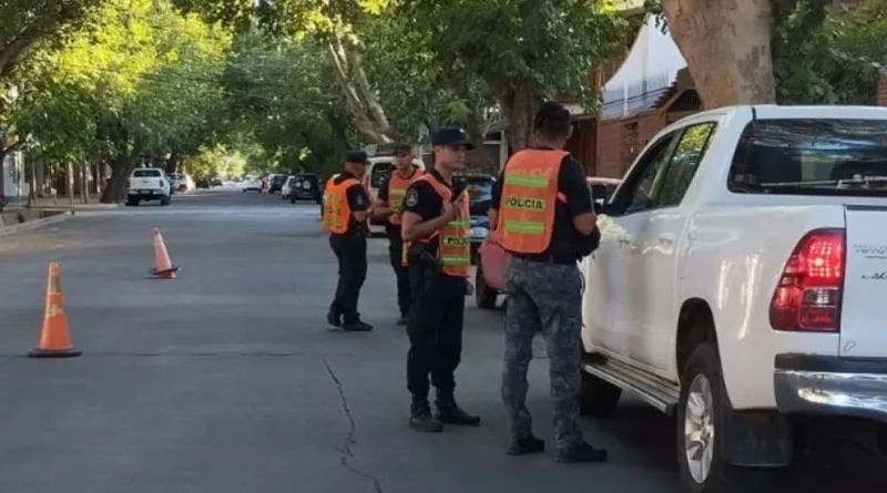 Peligro al volante: detuvieron a un conductor borracho que circulaba en contramano por Luján de Cuyo