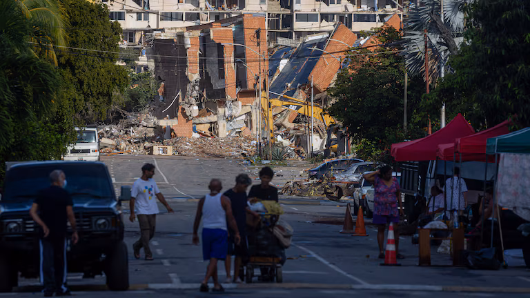 A una semana del doble terremoto, Venezuela mantiene la búsqueda de sobrevivientes entre escombros en medio de una crisis humanitaria