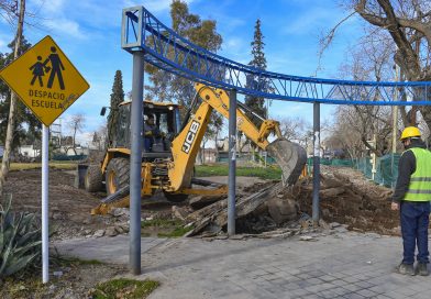 Infraestructura urbana: comenzó la remodelación de plaza Lebensohn y el entorno de la escuela José Martí