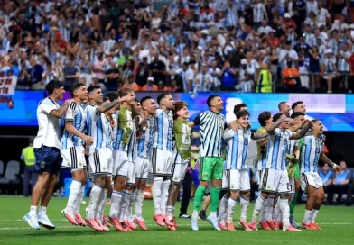 Los jugadores de la Selección Argentina que juegan en la Premier League y conocen a los rivales