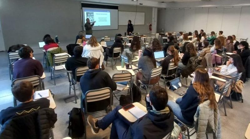 Fauna presentó su trabajo de conservación, manejo y protección de la fauna silvestre ante estudiantes de la Universidad Nacional de Cuyo