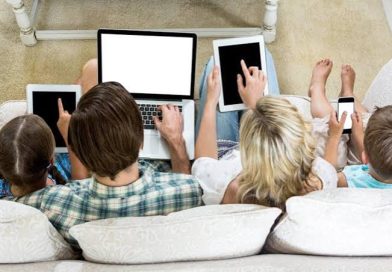 Las pantallas ya no son solo entretenimiento: muchas familias las necesitan para poder trabajar y cuidar a sus hijos