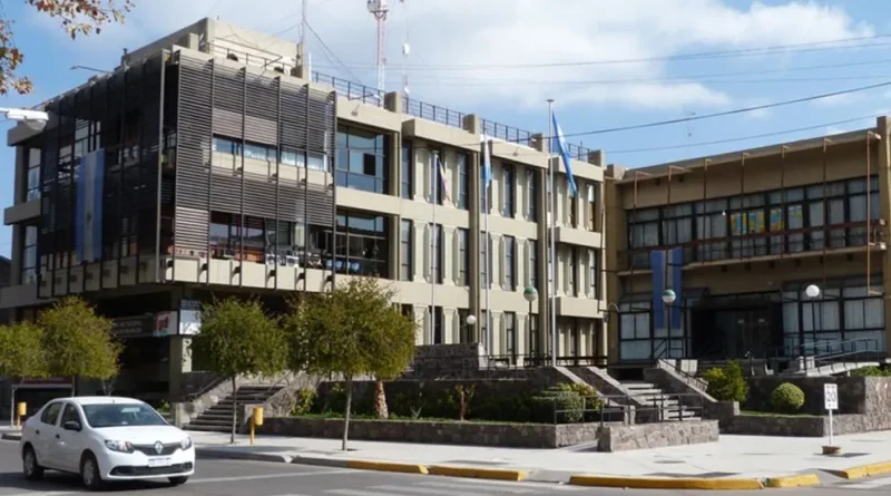 Condenaron a la municipalidad de Rivadavia y a AYSAM a pagar $22 millones a una mujer que cayó a un pozo