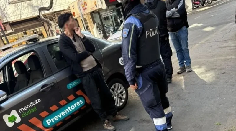 Preventores detuvieron a un ladrón de bijouterie en pleno centro mendocino