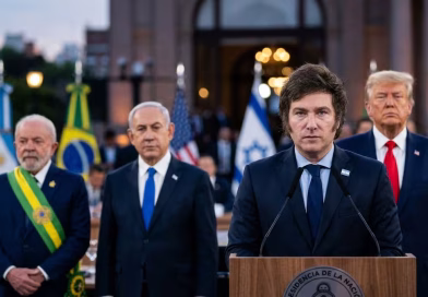 Milei mira tres elecciones clave: qué puede cambiar para Argentina con los resultados de Brasil, Israel y Estados Unidos